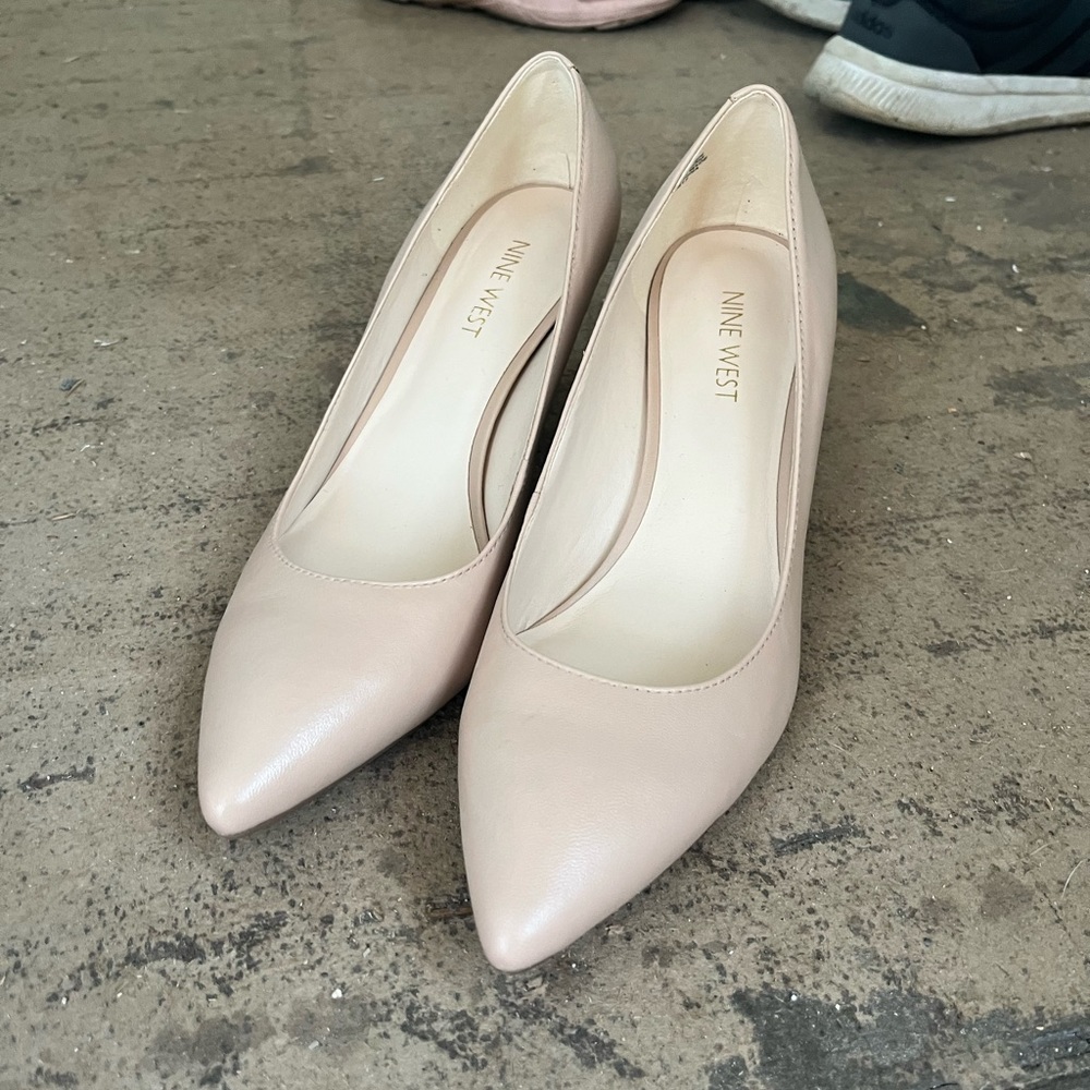 Nude Nine West Pumps Heels Size 7 New
